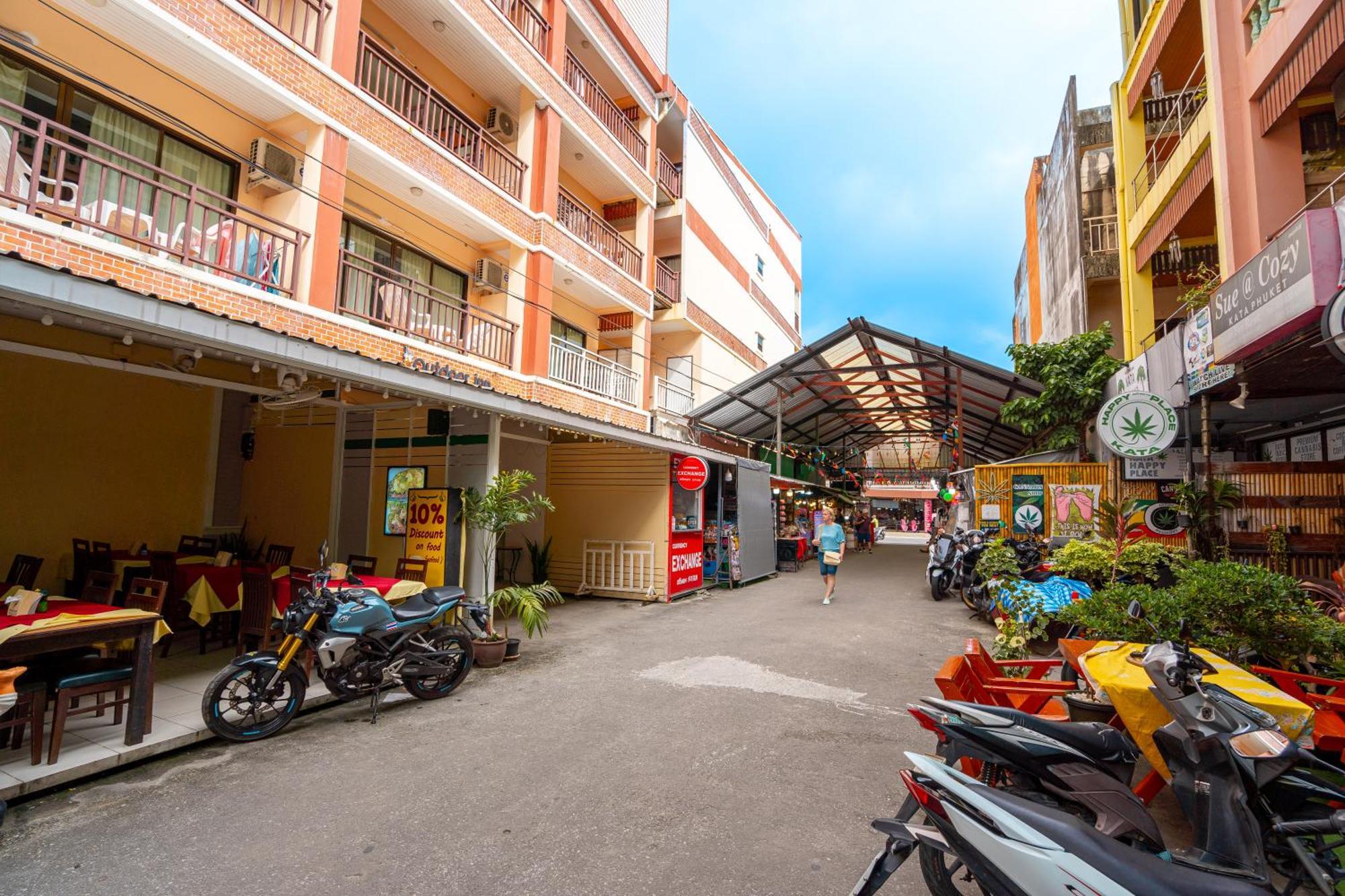 Outdoor Inn Kata Hotel Exterior photo