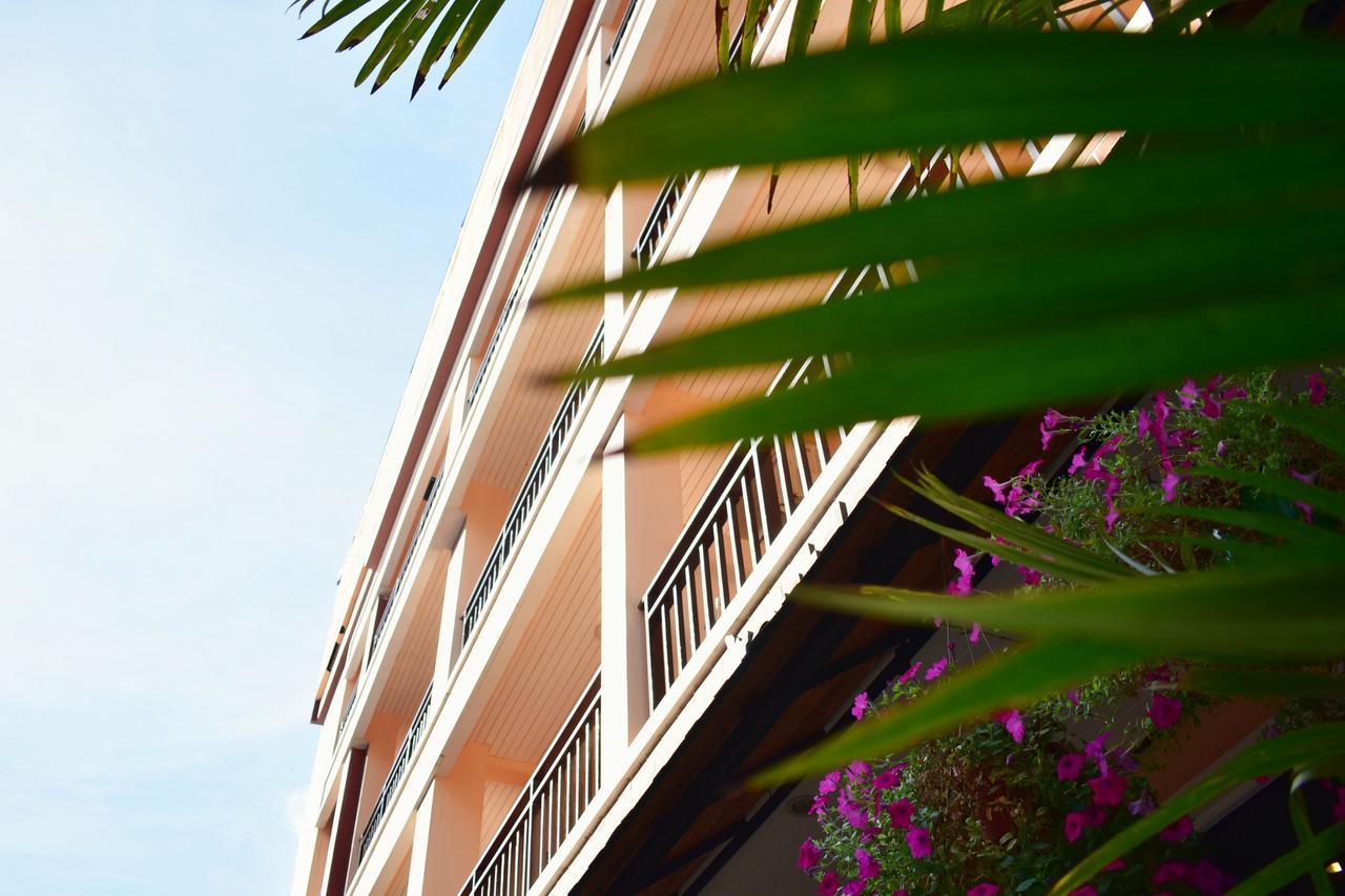 Outdoor Inn Kata Hotel Exterior photo